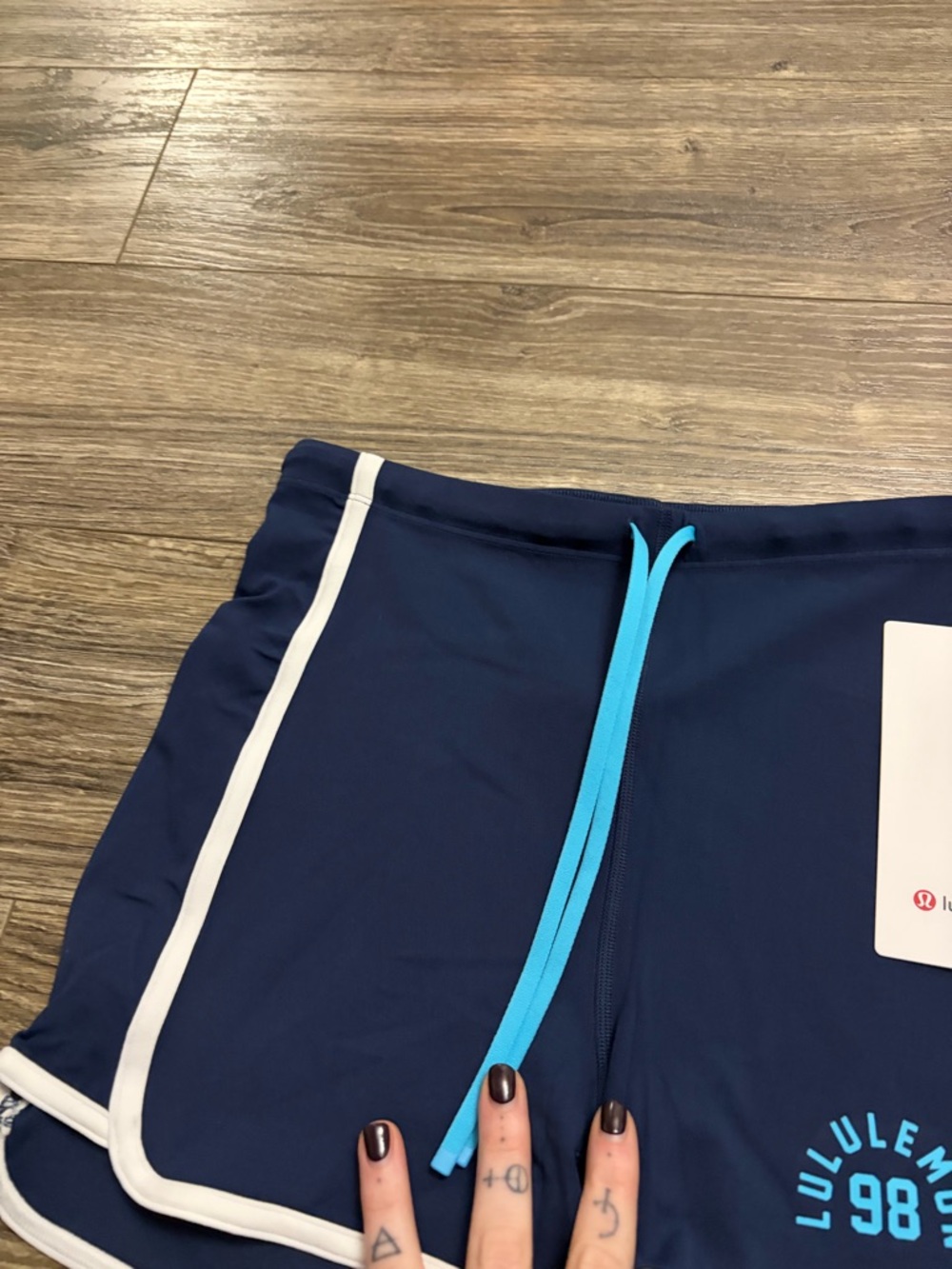 NWT Lululemon Nulu Sporty Trim High-Rise Short *3” (Club Blue/White) Size 8 - Picture 4 of 5
